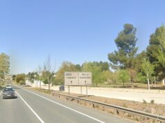 Siniestro en Requena: un choque entre un camión y un coche deja a varios jóvenes heridos