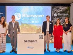 La primera escultura SeaSpore de Bluewave Alliance será sumergida frente a la costa barcelonesa