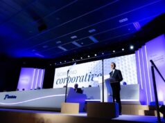 Telefónica se fortalece y los bajistas se retiran