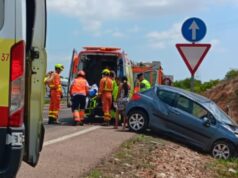 Un volantazo en la A-3 deja a un conductor atrapado en Chiva