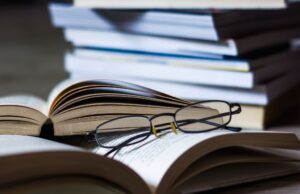 Lectores en ruta con Pre-Textos: La editorial de literatura independiente en Valencia que construye una experiencia compartida