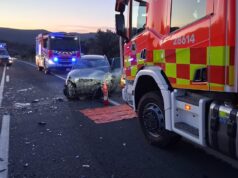 La N-330, cortada por un grave accidente con dos atrapados