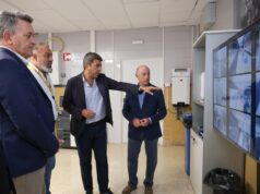 Carlos Mazón supervisa las medidas de movilidad en el puesto de mando de Metrovalencia