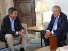 El Presidente de la Generalitat, Carlos Mazón, se reúne con Luis Miguel Romero, decano de la Real Academia de Cultura Valenciana