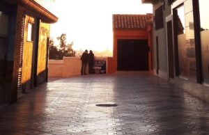 Una vecina de Paterna encuentra casi 1.000 euros en la calle y se los queda por ley