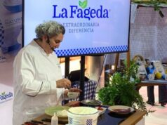 Showcooking de Pepa Muñoz con yogur de La Fageda en el Mercado de la Paz