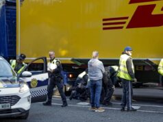 Una joven muere arrollada por un conductor drogado en este cruce de Valencia