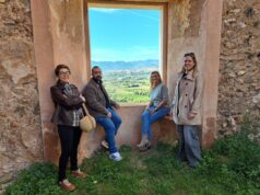 La delegada del Consell en Castellón fortalece vínculos institucionales durante su visita a Castellnovo y Almedíjar
