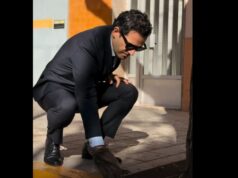 Vídeo: Sagredo, alcalde de Paterna, se harta y sale a recoger cacas de perro por las calles