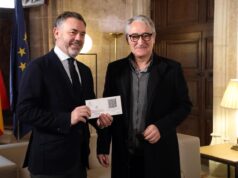 José Díez recibe el informe de fiscalización de la Cuenta General de la Generalitat de 2024