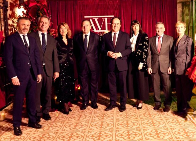 Juanfran_Perez_Llorca_participa_en_la_cena_navidena_de_la_Asociacion_Valenciana_de_Empresarios.jpg