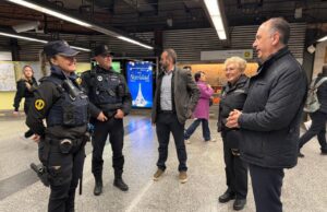 La Policía de la Generalitat refuerza la seguridad en las áreas comerciales durante las fiestas navideñas