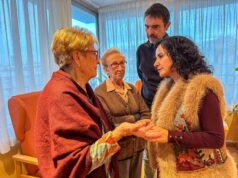 La consellera de Servicios Sociales, Elena Albalat, visita la residencia Velluters para destacar la atención a personas mayores