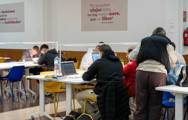 Paterna_amplia_los_horarios_de_sus_espacios_de_estudio_y_abre_la_Sala_Arcoiris_24_horas.jpg