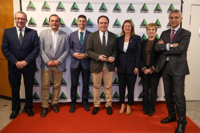 Pérez Llorca resalta el respaldo de la Generalitat al sector turístico en la Comunitat Valenciana