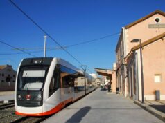 Simulacro de colisión con coche eléctrico en La Vila Joiosa programado por TRAM d’Alacant
