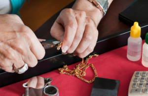 Dónde vender oro al mejor precio en Valencia: Las claves de Oromanía para una tasación justa