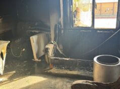 Rescatan a una anciana atrapada por el humo en un incendio en Requena