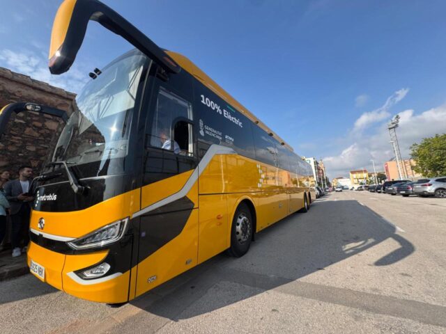 El_Metrobus_de_Valencia_alcanza_189_millones_de_viajes_en_2025_con_un_notable_aumento_interanual_del_178_.jpg