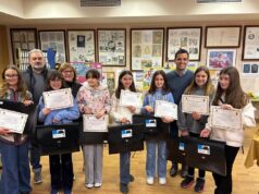 Paterna refuerza el apoyo al talento artístico juvenil con entrega de material de pintura