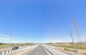 Un camión impacta contra un coche con tres mujeres mayores en Paterna