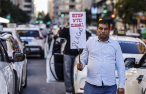 Huelga de taxis en Valencia: calles cortadas y recorrido completo