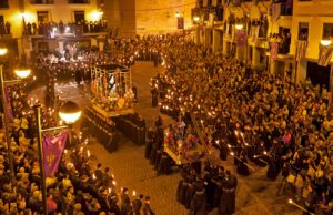 Sagunto vuelve a cerrar la Semana Santa a las mujeres