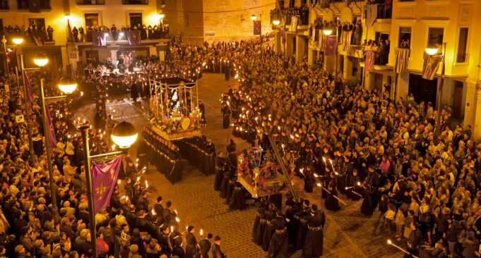 Sagunto vuelve a cerrar la Semana Santa a las mujeres