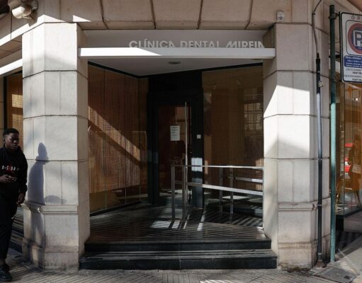 El “olvido” de una niña en Paterna complica el caso de la clínica dental de Alzira