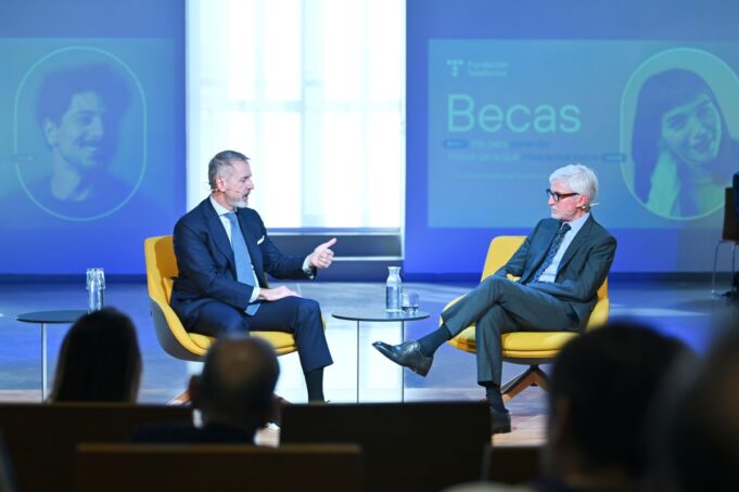 Fundación Telefónica impulsa nuevas becas para formar expertos en inteligencia artificial y datos