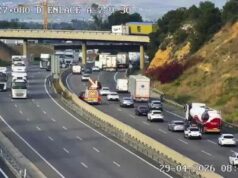 Un accidente colapsa la A-7 en Valencia y dispara las retenciones