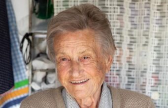 Se va Angelita, una vida entera en las cuevas de Paterna