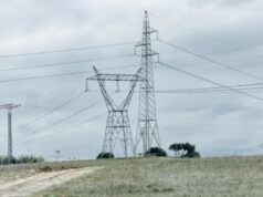 Un golpe a una línea deja sin luz a dos pueblos de Valencia