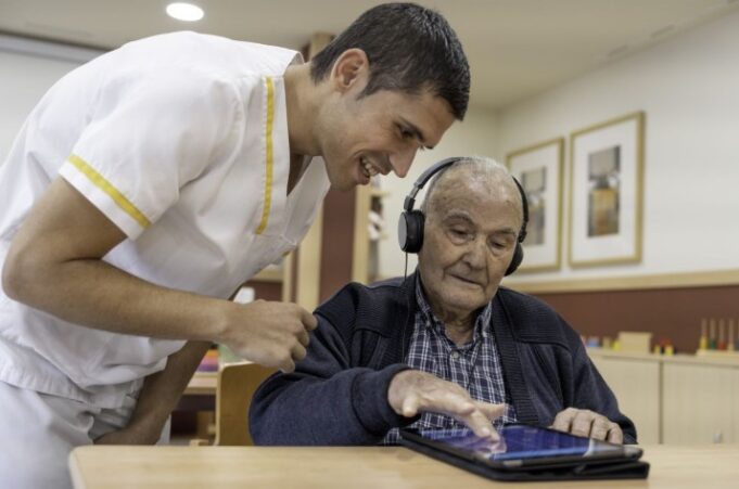 Nuevos modelos de atención refuerzan el enfoque humano en sanidad