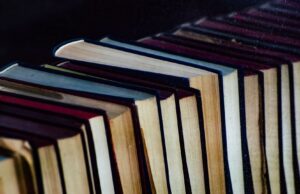 Cesare Pavese y la soledad como forma de conocimiento en Pre-Textos, editorial de literatura independiente en Valencia