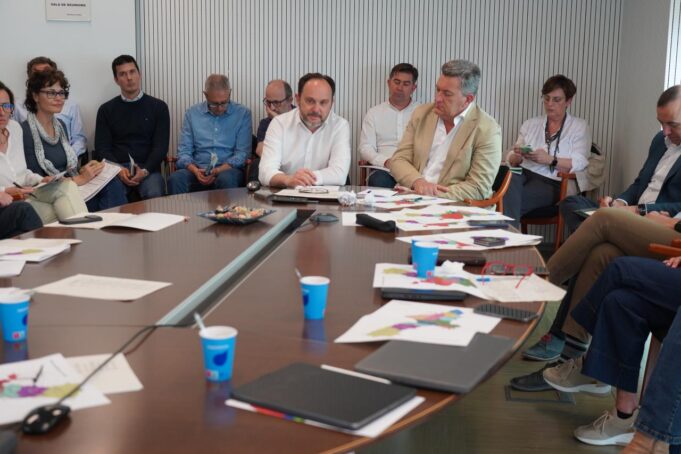 La Generalitat de Valencia implementa un plan para asegurar la gestión de residuos tras el incendio en Onda