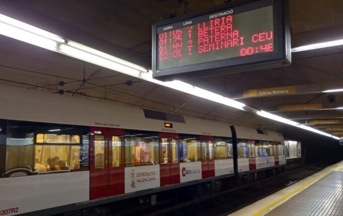 Metrovalencia Extiende su Servicio Nocturno Durante la Semana Santa