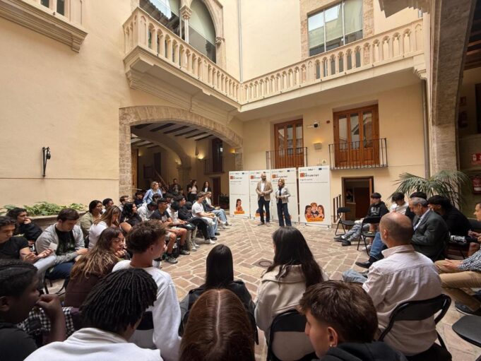 Susana Camarero resalta el papel del programa Jove Oportunitat del IVAJ en la reintegración educativa de jóvenes