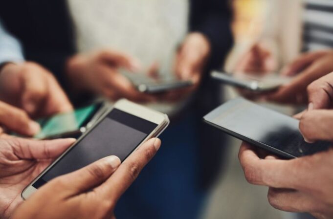 Las adicciones comportamentales transforman el panorama juvenil en España