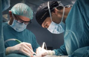 De múltiples cirugías a una sola: el avance 3D que revoluciona los implantes maxilofaciales