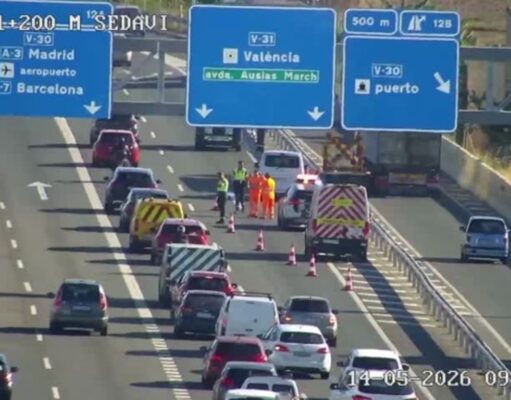 Un accidente colapsa la V-31 en Sedaví en el acceso a Valencia