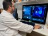 El Hospital Doctor Peset introduce la cirugía radioguiada y molecular para la localización de tumores en la columna vertebral