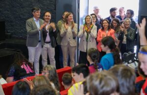 El President Pérez Llorca destaca la integración de las artes en la educación como vía para fomentar la creatividad y la inclusión