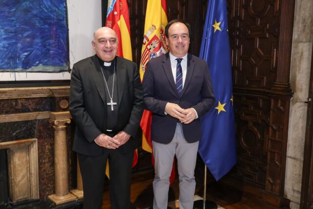El_presidente_de_la_Generalitat_se_reune_con_el_arzobispo_de_Valencia.jpg