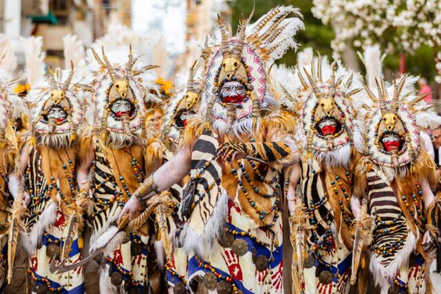 Elda_Celebra_el_Reconocimiento_Internacional_de_sus_Fiestas_de_Moros_y_Cristianos.jpg