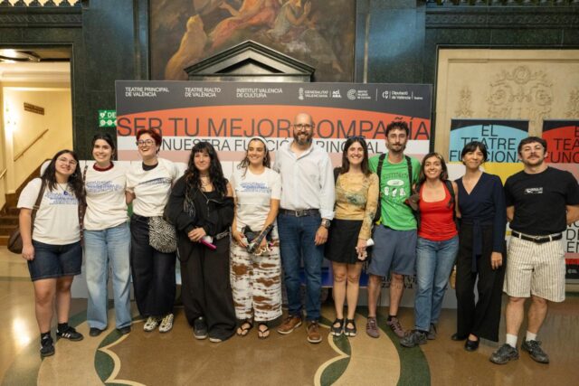 Experiencia_inmersiva_para_jovenes_del_Club_de_Espectadores_10_Sentidos_en_el_Festival_10_Sentidos.jpg