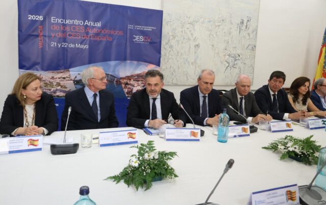 La_Generalitat_apuesta_por_el_dialogo_con_los_agentes_sociales_para_fomentar_el_crecimiento_y_la_seguridad_ante_emergencias.jpg