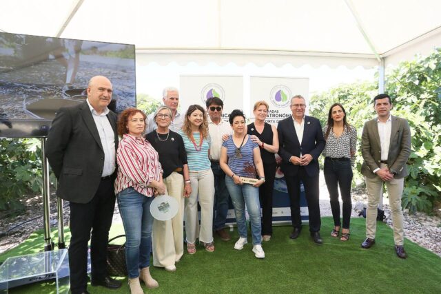 La_delegada_del_Consell_en_Alicante_destaca_el_valor_gastronomico_de_la_breva_de_Albatera.jpg
