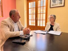 La delegada del Consell en Alicante refuerza la colaboración con los alcaldes de Torremanzanas y Aigües