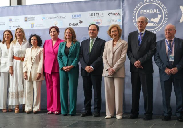 Perez_Llorca_reitera_el_compromiso_del_Consell_con_politicas_sociales_para_erradicar_la_pobreza.jpg